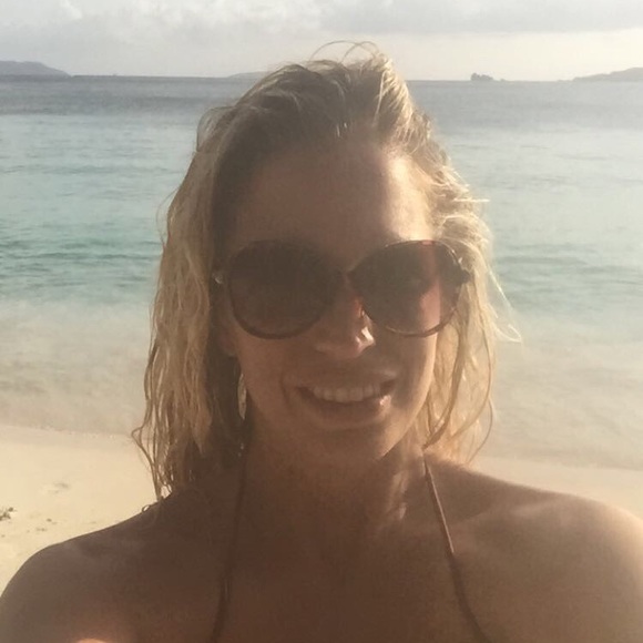 Meet your Posher, Amanda - Picture 5 of 6